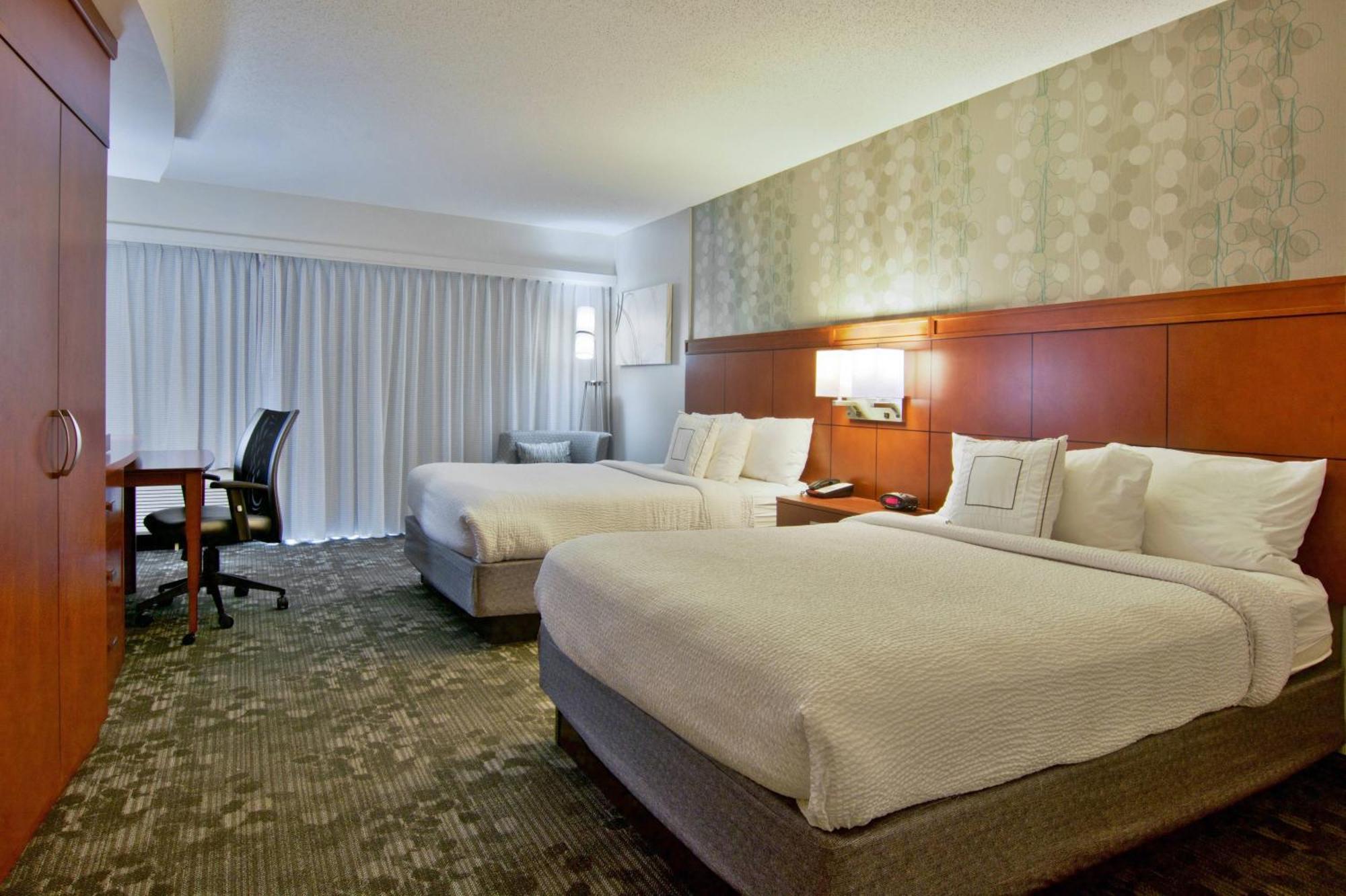 Courtyard By Marriott Кларксвил Екстериор снимка