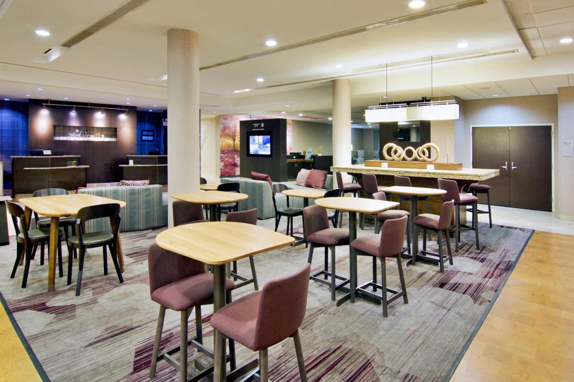 Courtyard By Marriott Кларксвил Екстериор снимка