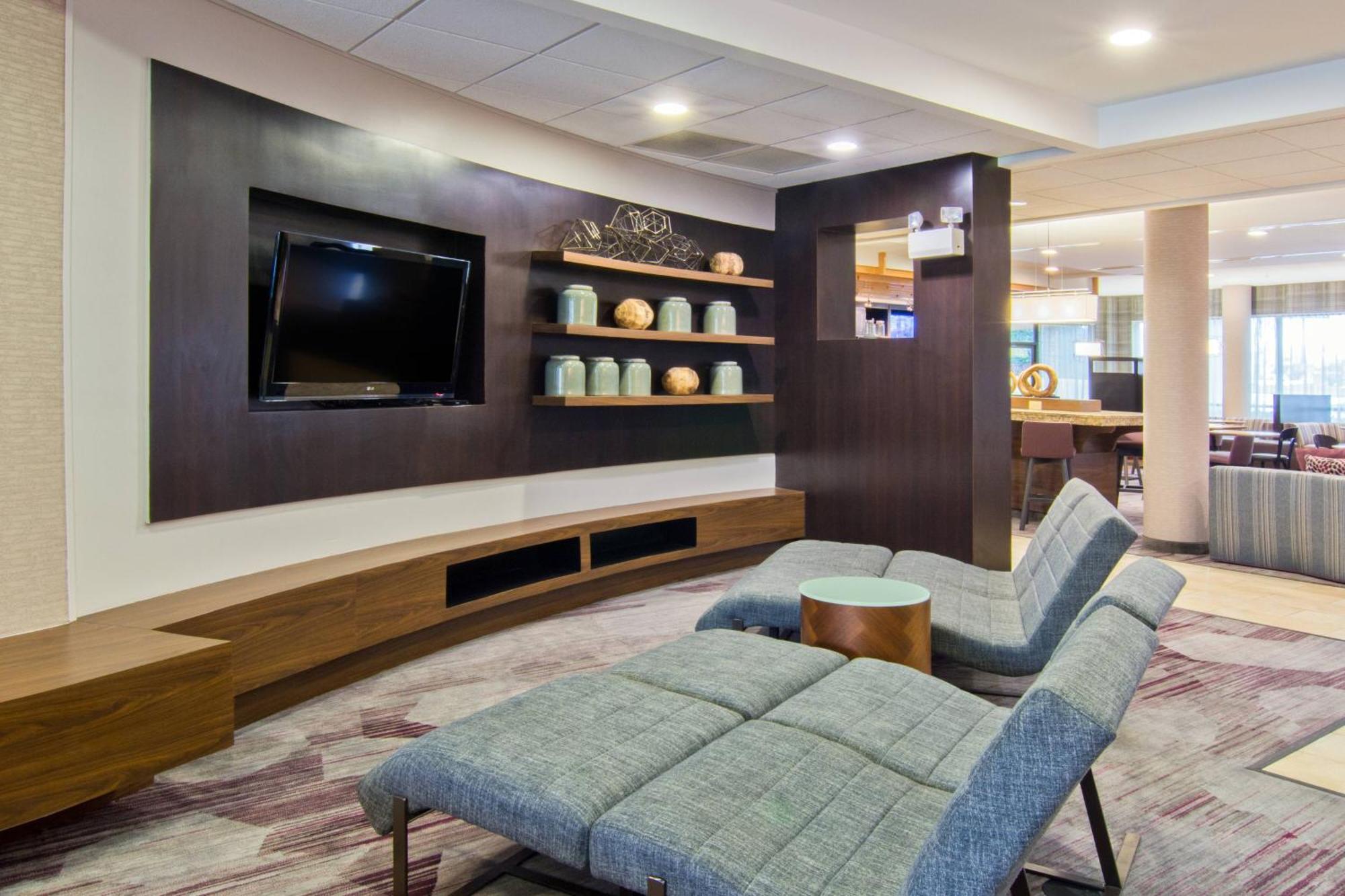 Courtyard By Marriott Кларксвил Екстериор снимка