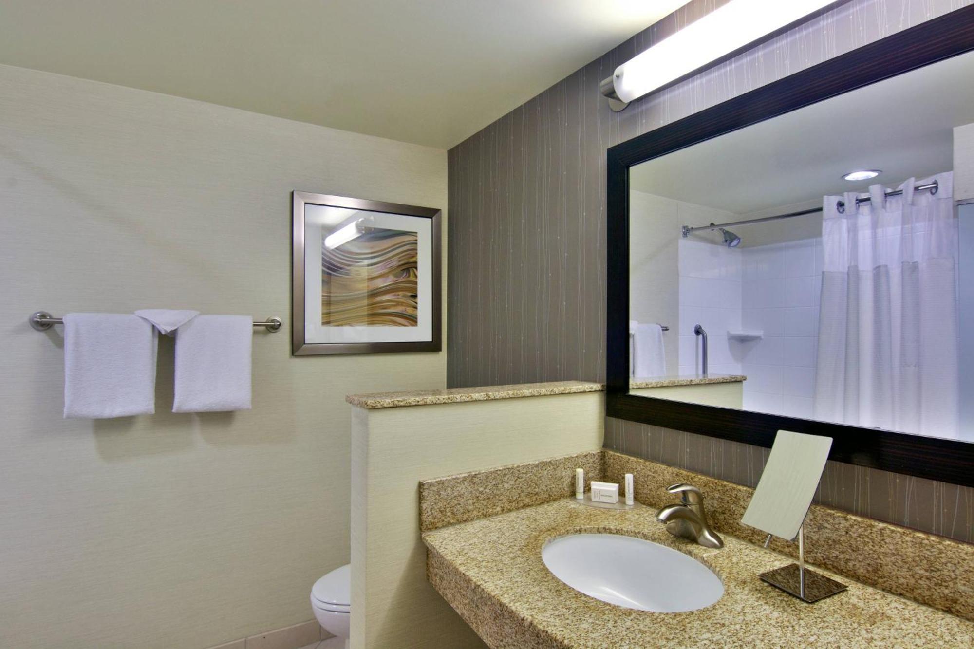 Courtyard By Marriott Кларксвил Екстериор снимка