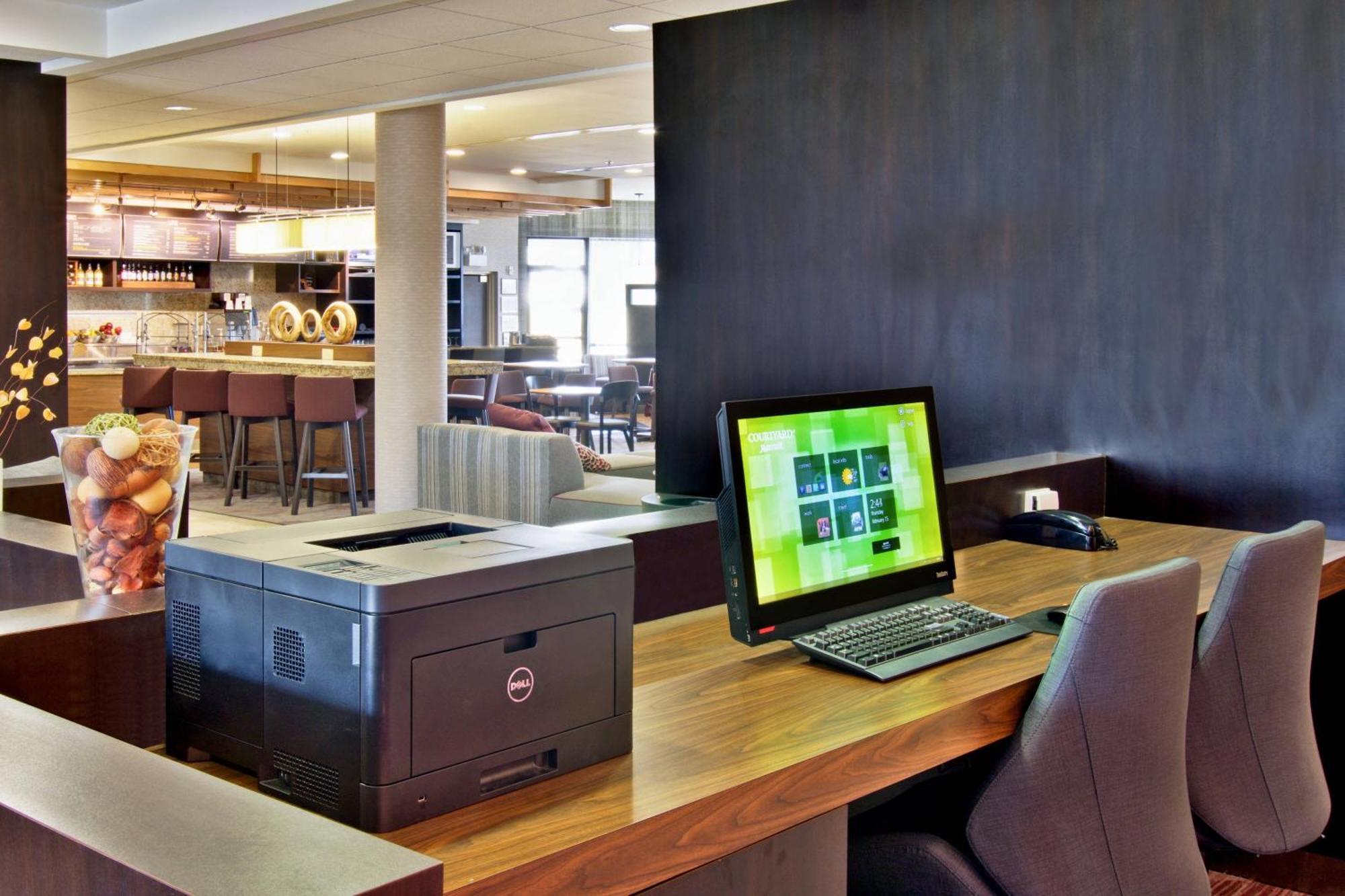 Courtyard By Marriott Кларксвил Екстериор снимка