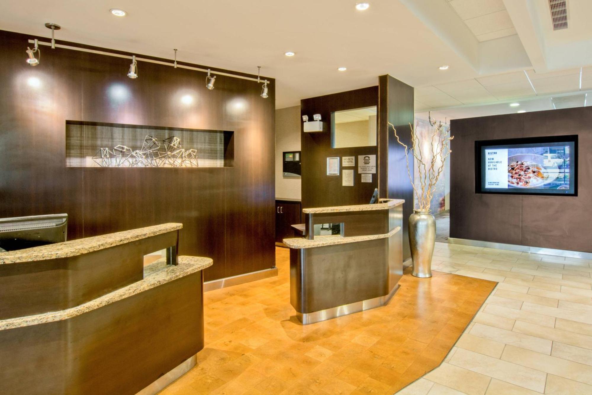 Courtyard By Marriott Кларксвил Екстериор снимка