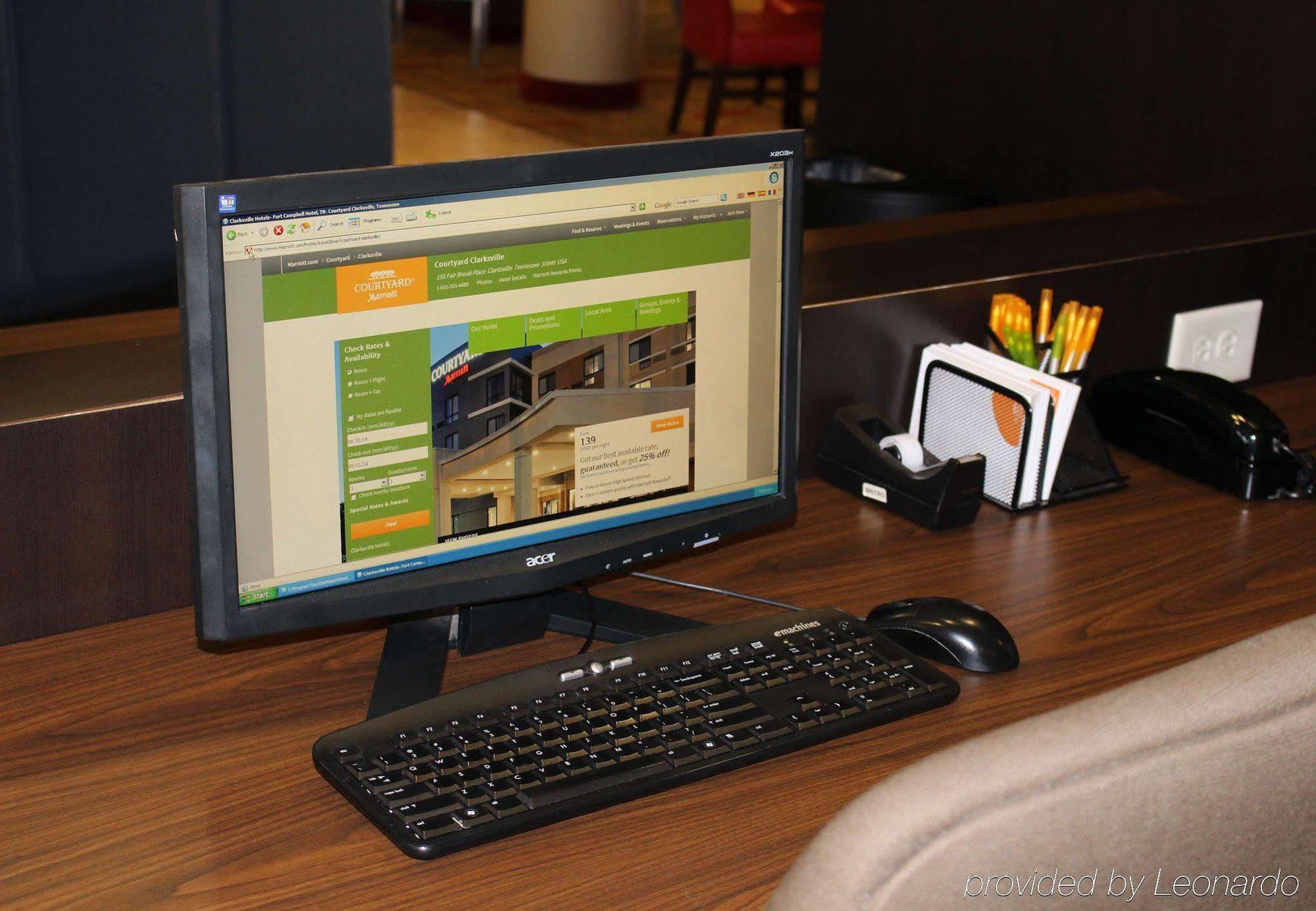 Courtyard By Marriott Кларксвил Екстериор снимка