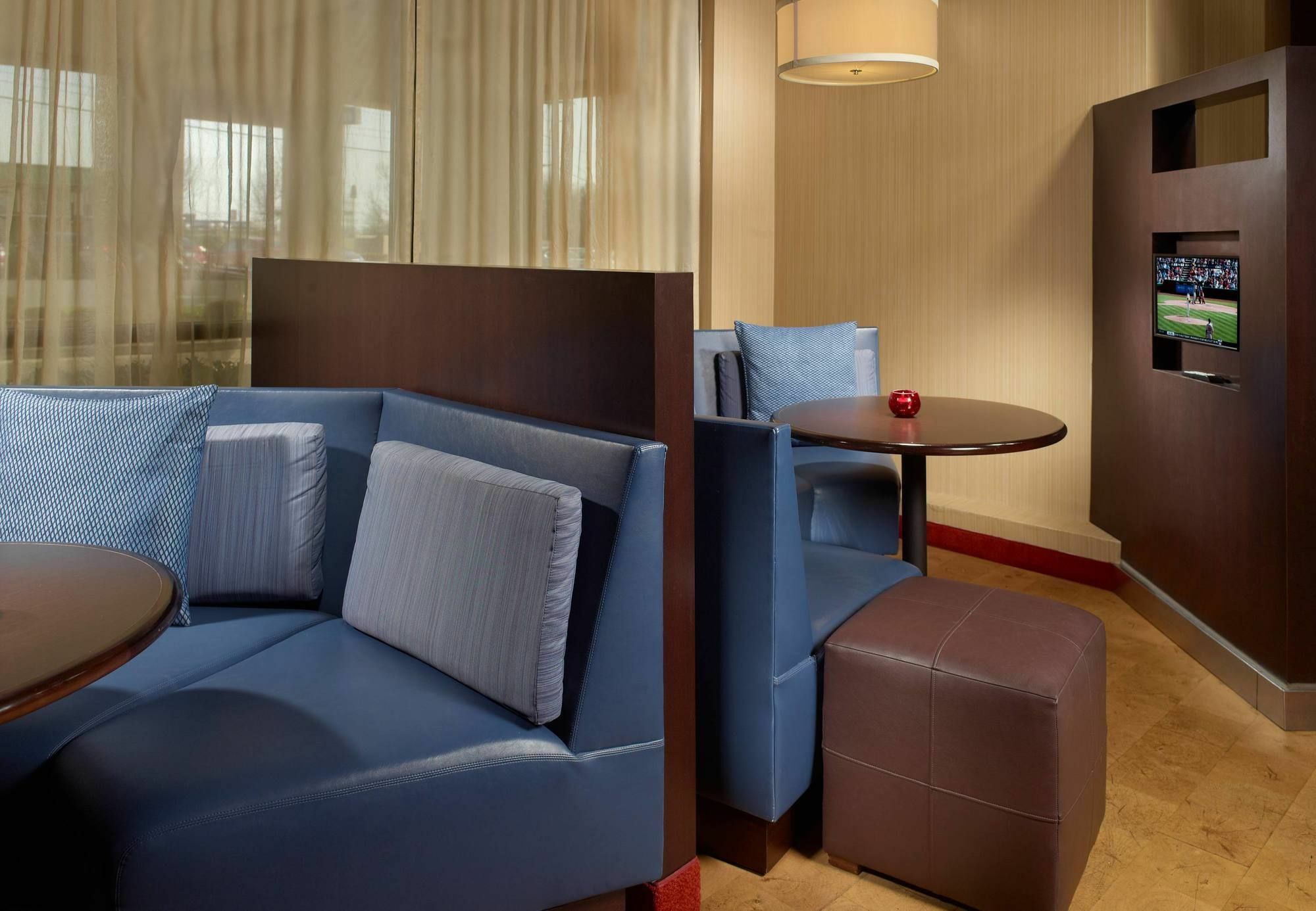 Courtyard By Marriott Кларксвил Екстериор снимка